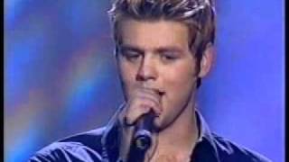 Westlife - Hero (feat. Mariah Carey), Queen of my heart (TOTP awards).wmv