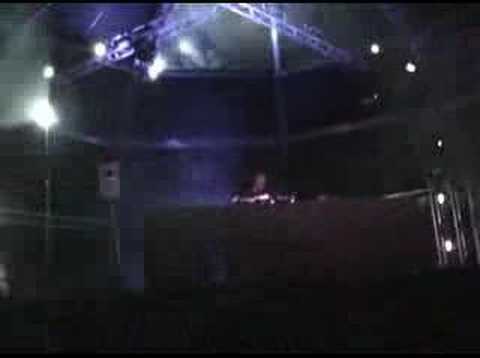 Carl Cox@Creamfields, Andalucia 13/08/2005 (Format #1 Solid Session unknow remix)