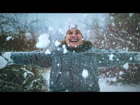 BLACKFISH - NEJSEM SÁM (Lyrics)