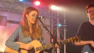 Una Healy - Staring At The Moon (HD) - Town Square, O2 Arena - 10.03.18