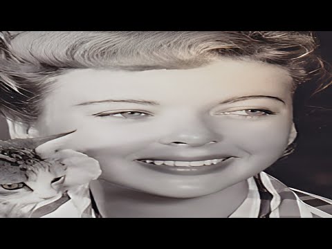 In These Titillating Photos, Ida Lupino Bares It All