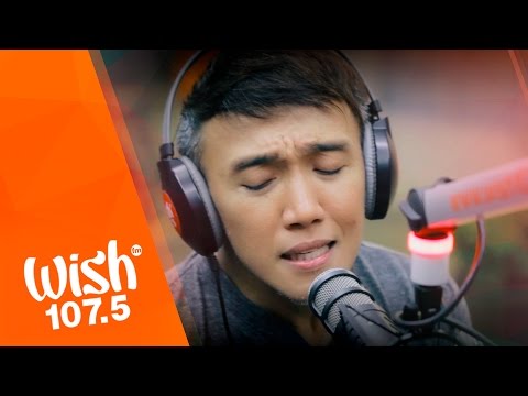 Arnel Pineda sings "Pain In My Heart" LIVE on Wish 107.5 Bus