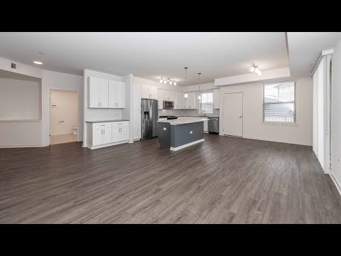 A Glenhurst 2-bedroom, 2-bath at the new, full-amenity Deer Park Crossing A Glenhurst 2-bedroom, 2-bath at the new, full-amenity Deer Park Crossing