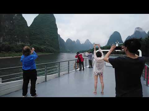 Cruzeiro pelo rio Li de Guilin a Yangshuo