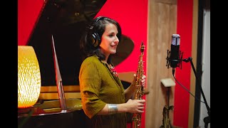 Cardo o Ceniza (Chabuca Granda). Carolina Araoz, voz y sax; Eve Matin, arpa; Lalit Kumar, perc.