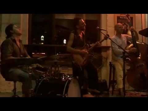 Мимо, a.k.a. Jango Ze - Твоята усмивка