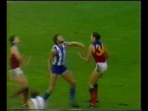 VFL R2 1983 - Nth Melb v Fitzroy