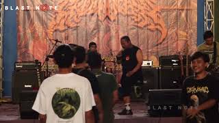 Download lagu NOISE ARMY - MEMBUSUK MENJADI SAMPAH (KALUMAN COVER ) live at LELEA GROUND FEST 2023 - INDRAMAYU mp3