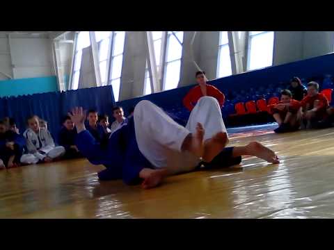 Дзюдо. Фрагмент семинара в СКИФе: "Уход от удержания верхом"