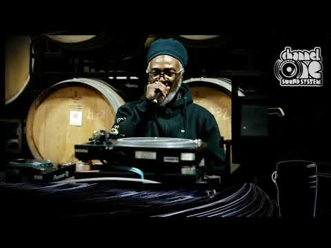 Channel One / Pablo Moses - Give I Fe I Name (CM CutMix)