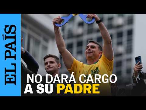 Flávio Bolsonaro defiende a su padre y habla de una “FARSA” judicial | EL PAÍS