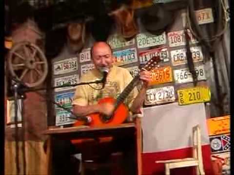 Vladimír Dobeš - Slepice. Folková chalupa, v červnu 2006.