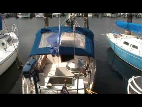 Cape Dory 25 walking tour part 1