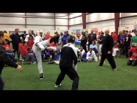 Landon Reynolds vs Kevin Walker