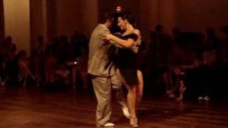 Silvina Valz and Oliver Kolker, "No hay tierra como mia"