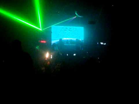 Save The World (An21 + knife party Remix) + Million Atoms To Apologize- An21 & Max Vangeli