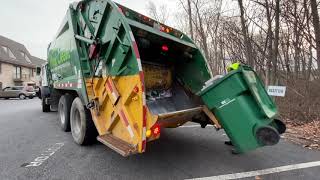 WM McNeilus RL 311684 on heavy condo recycling