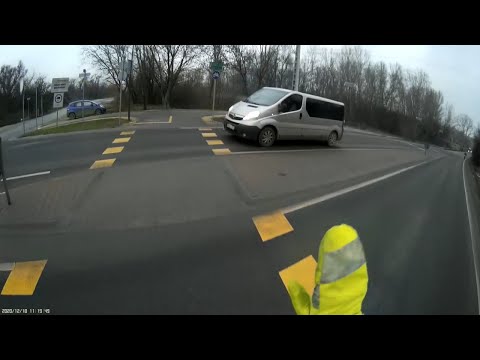 Lassan azért hozzászokom - Slowly I'm getting used to this