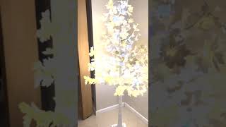 Video de Arbol Luminoso Minimalista Cerezo Arce Blanco Calido con Destellos 1,80mts