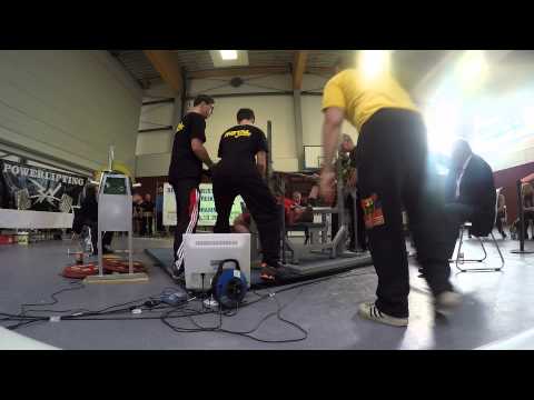 Dominik Pahl 215 Kg Bankdrücken