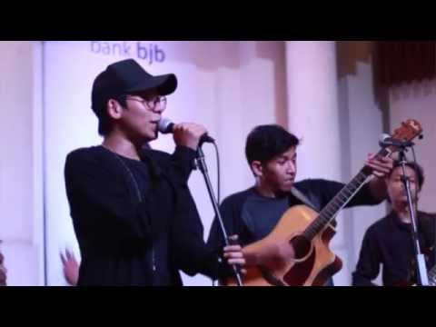 57Kustik - Indonesian Traditional Song Medley (Live @Braga Citywalk)