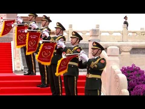 PLA trumpeters sound Martyrs' Day call at ceremony
