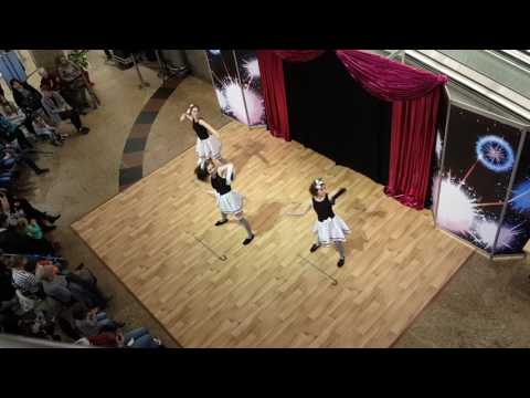 Tanzgruppe Sternchen im Schlossparkcenter am 27.02.2017