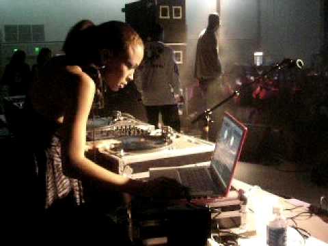 DJ B*Ryte @ the Best Damn Part Ever 10/20/2007