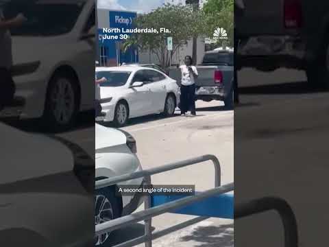 Man fatally shot over parking dispute at Florida Walmart