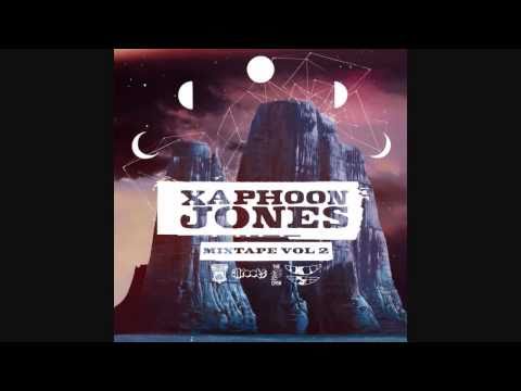 12 Dancing With The DJ (Xaphoon Jones Moombah Edit)