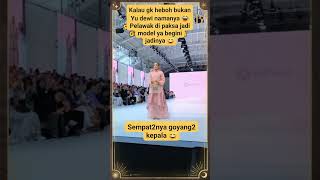 Download lagu sempat sempat nya goyang kepala  #shorts #gosipartis #kabarterbaru mp3