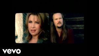 Travis Tritt, Patty Loveless - Out Of Control Raging Fire