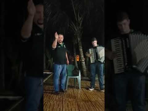 VALDOMIRO GARCIA  CANTA VERSOS PARA TROVADORA TETE CARVALHO