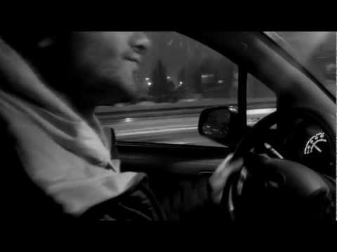 Kamis - Nie na miejscu