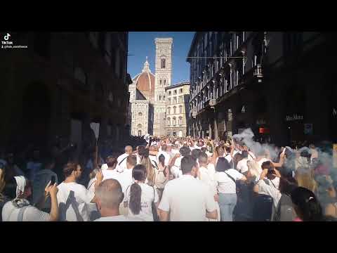 Calcio Storico Fiorentino ⚜️ Tifo Santo Spirito ⚪🟣