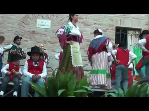 Montefano (MC). Processione delle "Canestrelle"