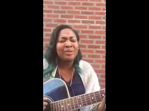 "Leve Men'm Devan Majeste'w"