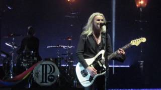 Eyelids - PVRIS - Shepherd's Bush Empire - 04/05/17