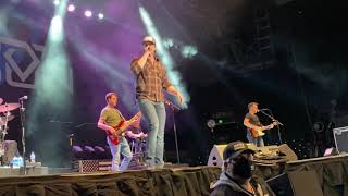Easton Corbin Sings "Somebody's Gotta Be Country" Live Loveland 2021