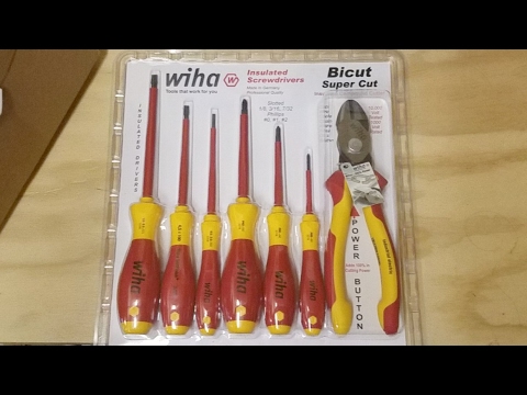 Wiha 7 Piece Insulated Screwdriver Set With Insulated Compound Cutter