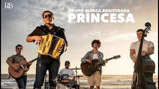 Kadr z teledysku Princesa tekst piosenki Grupo Marca Registrada