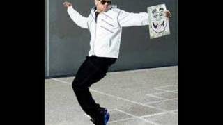 Chris Brown-Keep It Movin&#39;