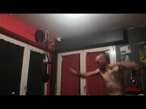 NINOFF-"Noir sur Blanc"-[clip officiel]