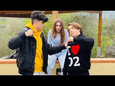 IL MIO FIDANZATO FA A BOTTE COL MIO AMICO !!! AMICI vs NEMICI - by Charlotte M.