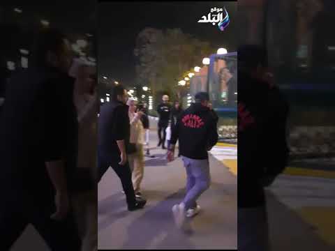 اشرف زكي وأحمد خالد صالح .. كبار نجوم الفن فى عزاء والدة زوجة مصطفي خاطر
