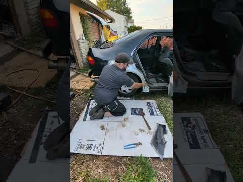 quarter panel replacement. Honda Civic rust repair