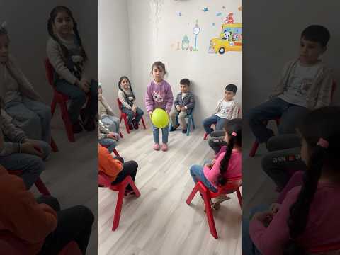 لعبة ممتعة لتنمية التركيز وسرعة الاستجابة عند الأطفال 👏🏻#نشاط _أطفال 😂