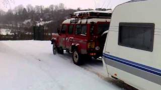 preview picture of video 'Land Rover Defender & Caravan Snow Climb Fail. By http://www.wanderen.com'