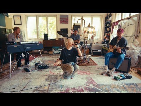 Annet X – b* back (LIVE)