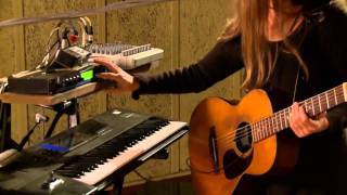 Juana Molina - Vive solo [HD]